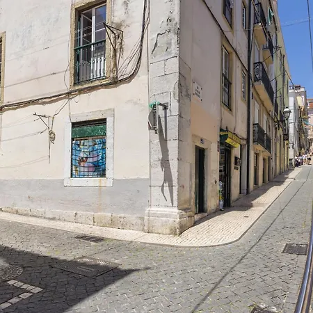 Apartment Small Piece Of Old Lissabon