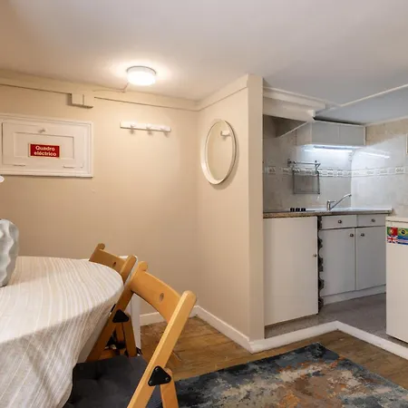 Small Piece Of Old Apartment Lissabon
